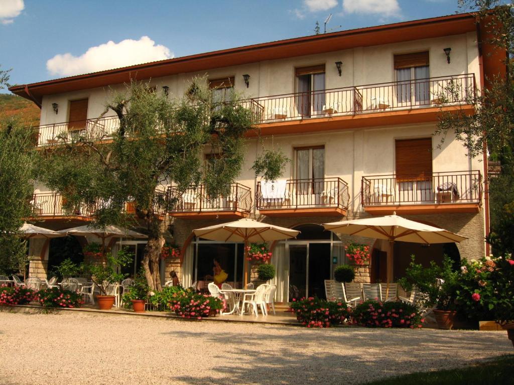 Hotel Zanetti Torri Del Benaco Exterior photo